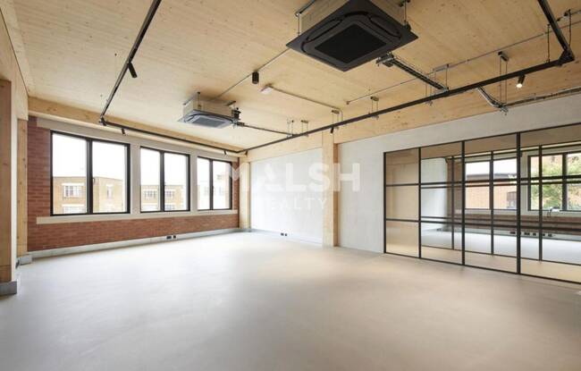 MALSH Realty & Property - Local commercial - Carré de Soie / Grand Clément / Bel Air - Villeurbanne - 1