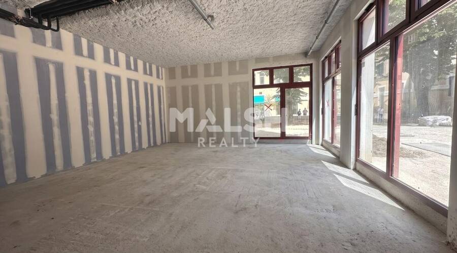 MALSH Realty & Property - Local commercial - Carré de Soie / Grand Clément / Bel Air - Villeurbanne - 4