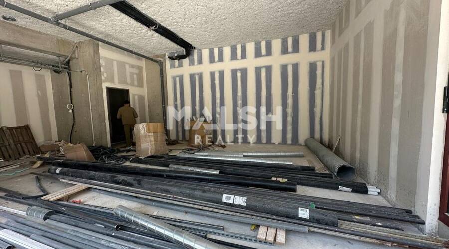 MALSH Realty & Property - Local commercial - Carré de Soie / Grand Clément / Bel Air - Villeurbanne - 2