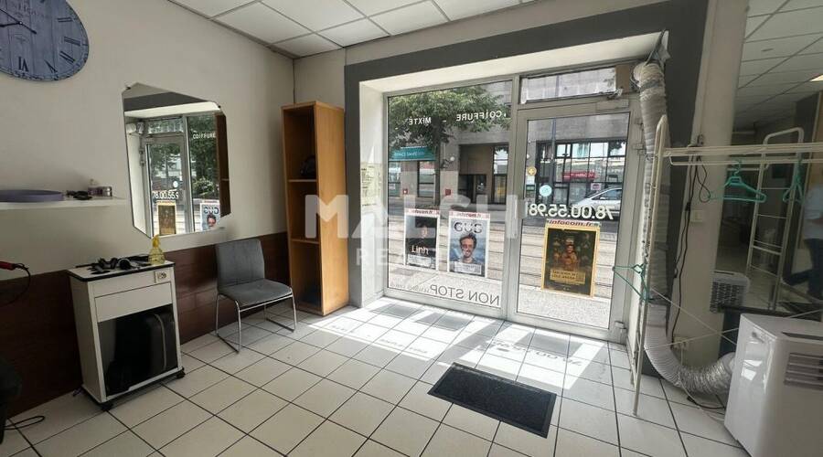 MALSH Realty & Property - Local commercial - Lyon 8°/ Hôpitaux - Lyon 8 - 2