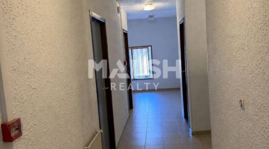 MALSH Realty & Property - Local commercial - Nord Isère (Isle d'Abeau / St Quentin Falavier) - Frontonas - 2