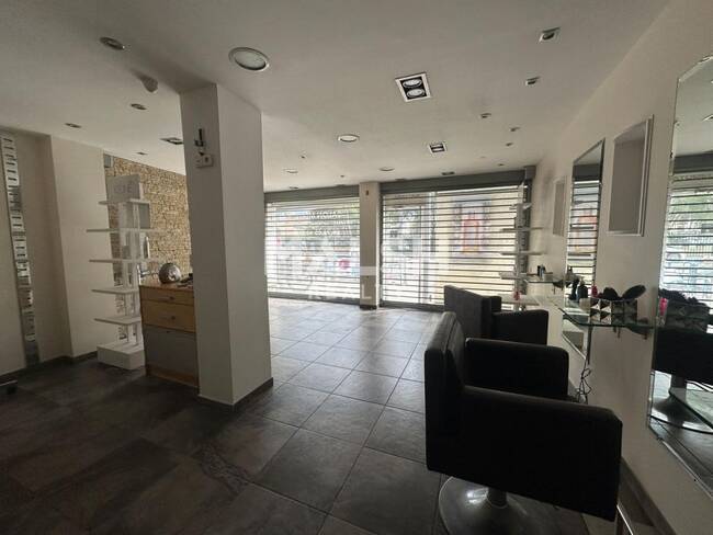 MALSH Realty & Property - Local commercial - Lyon Nord Est (Rhône Amont) - Villeurbanne - 1
