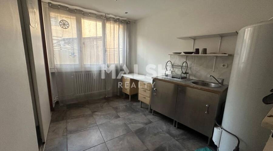 MALSH Realty & Property - Local commercial - Lyon Nord Est (Rhône Amont) - Villeurbanne - 4