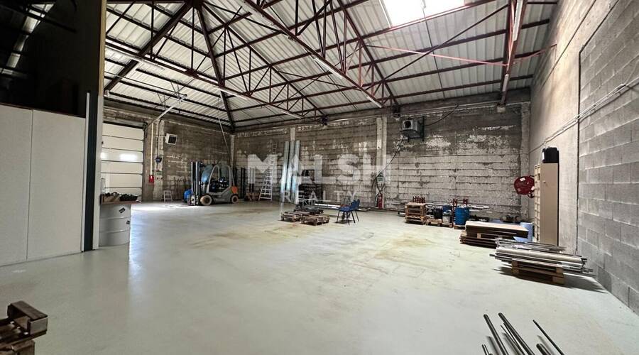 MALSH Realty & Property - Local d'activités - Extérieurs NORD (Villefranche / Belleville) - Lancié - 5