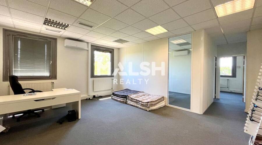 MALSH Realty & Property - Bureau - Extérieurs NORD (Villefranche / Belleville) - Limas - 2