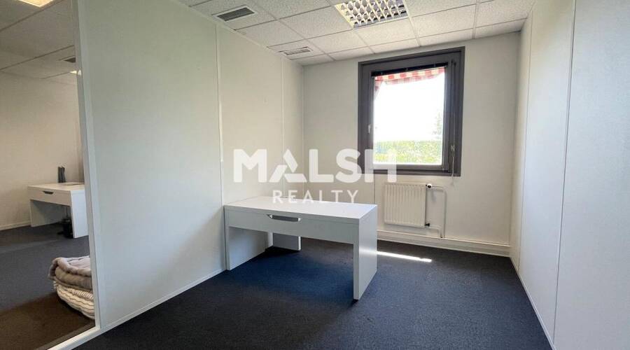 MALSH Realty & Property - Bureau - Extérieurs NORD (Villefranche / Belleville) - Limas - 5