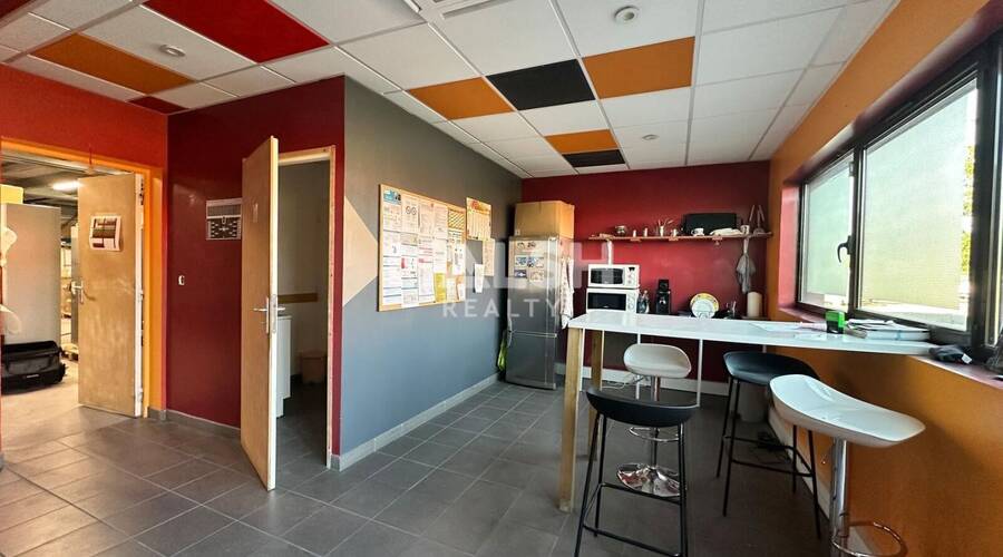 MALSH Realty & Property - Local d'activités - Extérieurs NORD (Villefranche / Belleville) - Theizé - 6