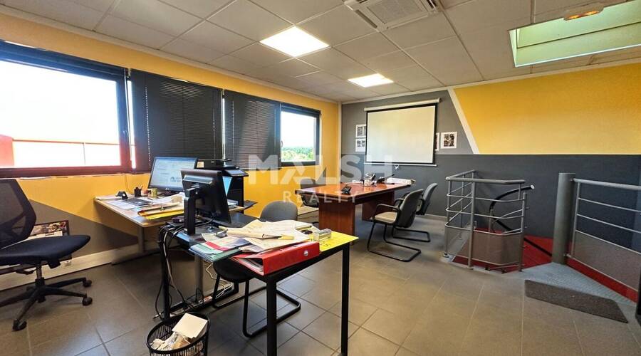 MALSH Realty & Property - Local d'activités - Extérieurs NORD (Villefranche / Belleville) - Theizé - 8
