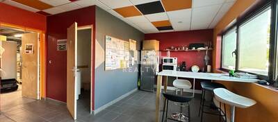 MALSH Realty & Property - Local d'activités - Extérieurs NORD (Villefranche / Belleville) - Theizé - 5