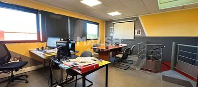 MALSH Realty & Property - Local d'activités - Extérieurs NORD (Villefranche / Belleville) - Theizé - 7