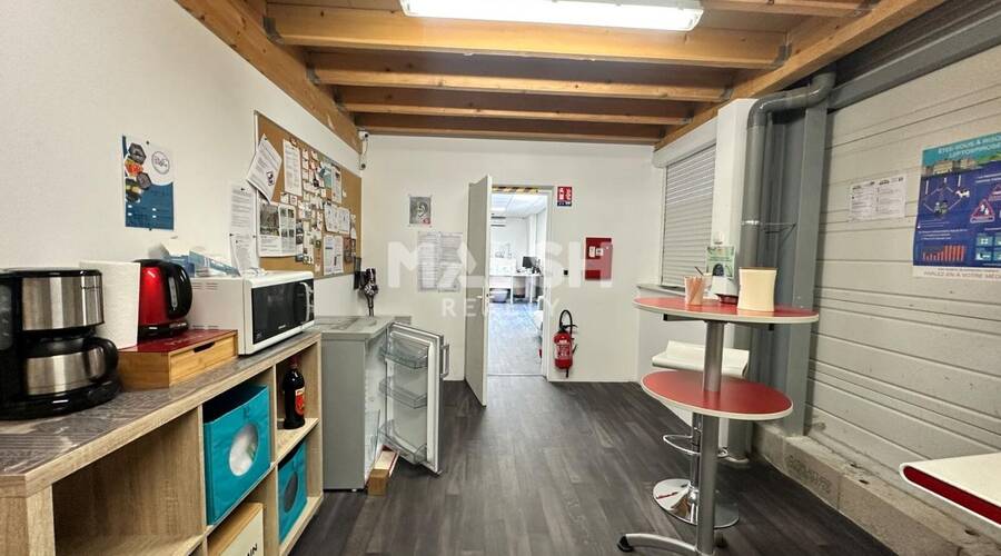 MALSH Realty & Property - Local d'activités - Extérieurs NORD (Villefranche / Belleville) - Guéreins - 3