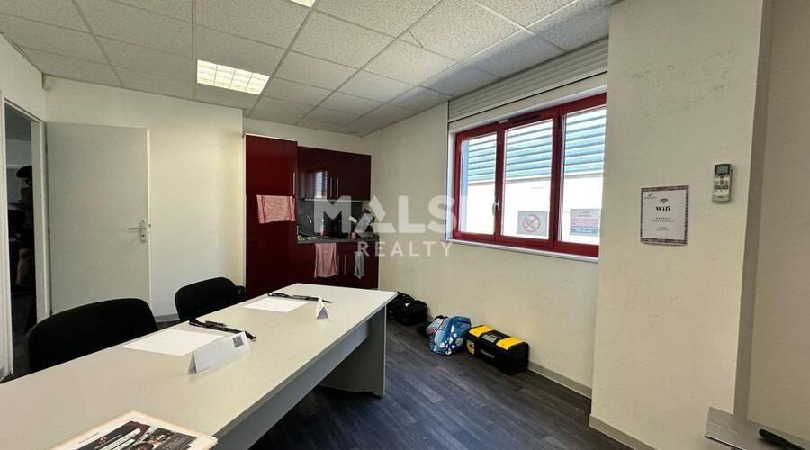 MALSH Realty & Property - Local d'activités - Extérieurs NORD (Villefranche / Belleville) - Guéreins - 7