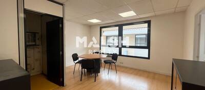 MALSH Realty & Property - Bureau - Extérieurs NORD (Villefranche / Belleville) - Limas - 2