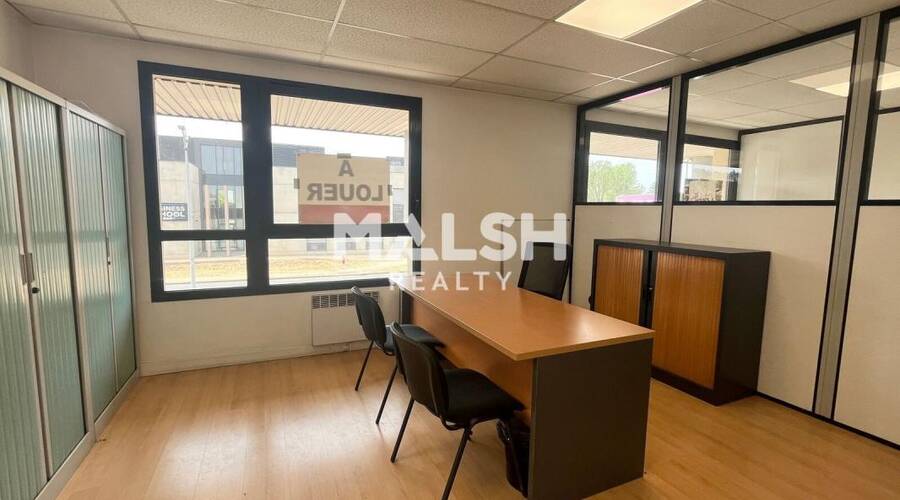 MALSH Realty & Property - Bureau - Extérieurs NORD (Villefranche / Belleville) - Limas - 5