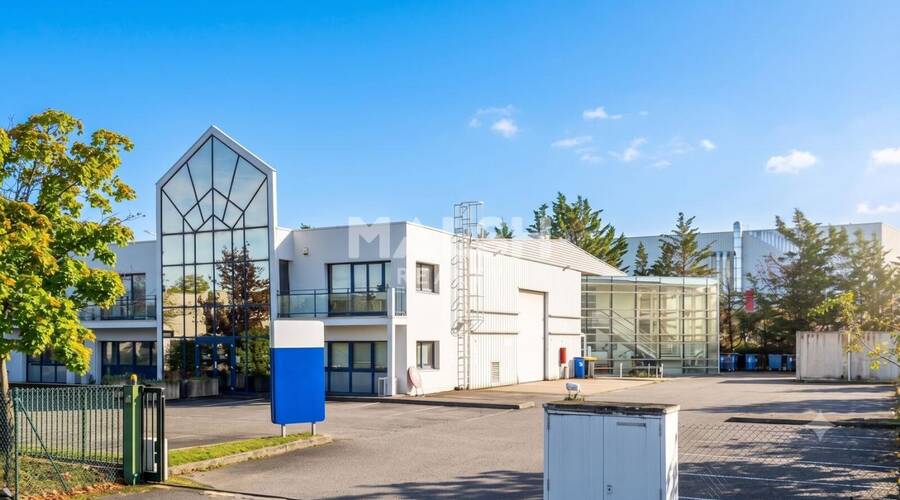 MALSH Realty & Property - Local d'activités - Lyon EST (St Priest /Mi Plaine/ A43 / Eurexpo) - Chassieu - 15