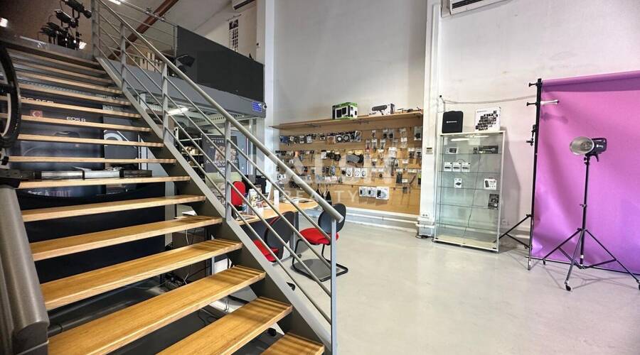 MALSH Realty & Property - Local d'activités - Lyon Nord Est (Rhône Amont) - Décines-Charpieu - 5