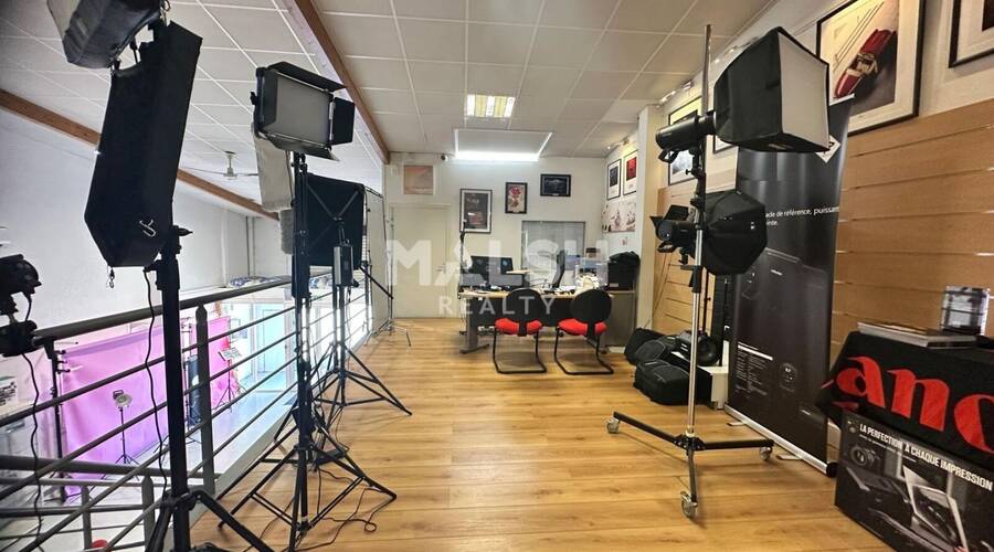 MALSH Realty & Property - Local d'activités - Lyon Nord Est (Rhône Amont) - Décines-Charpieu - 7