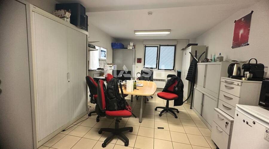 MALSH Realty & Property - Local d'activités - Lyon Nord Est (Rhône Amont) - Décines-Charpieu - 11