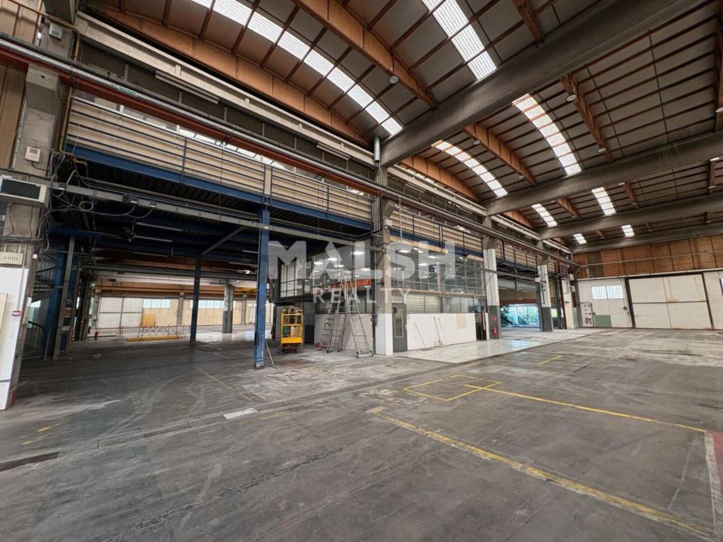 MALSH Realty & Property - Local d'activités - Lyon EST (St Priest /Mi Plaine/ A43 / Eurexpo) - Saint-Priest - 2