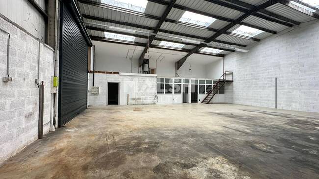 MALSH Realty & Property - Local d'activités - Lyon Nord Est (Rhône Amont) - Meyzieu - 1