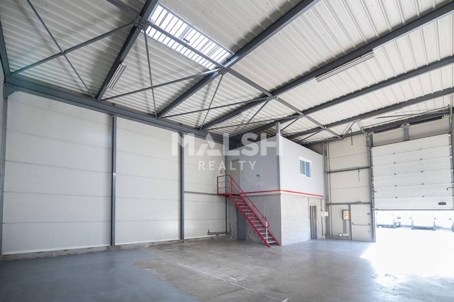 MALSH Realty & Property - Local d'activités - Val de Saône - Rillieux-la-Pape - 2