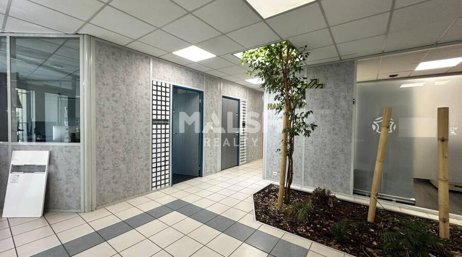 MALSH Realty & Property - Local d'activités - Lyon Nord Est (Rhône Amont) - Décines-Charpieu - 6