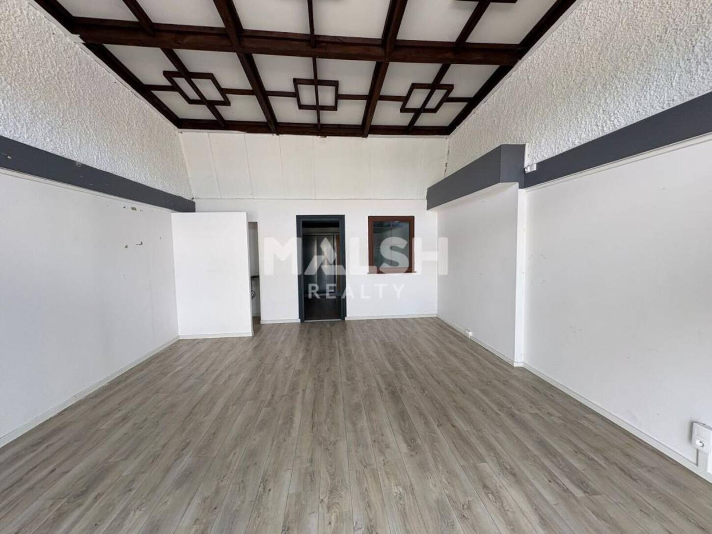 MALSH Realty & Property - Local commercial - Extérieurs OUEST (Tarare / Arbresle) - Chassagny - 2