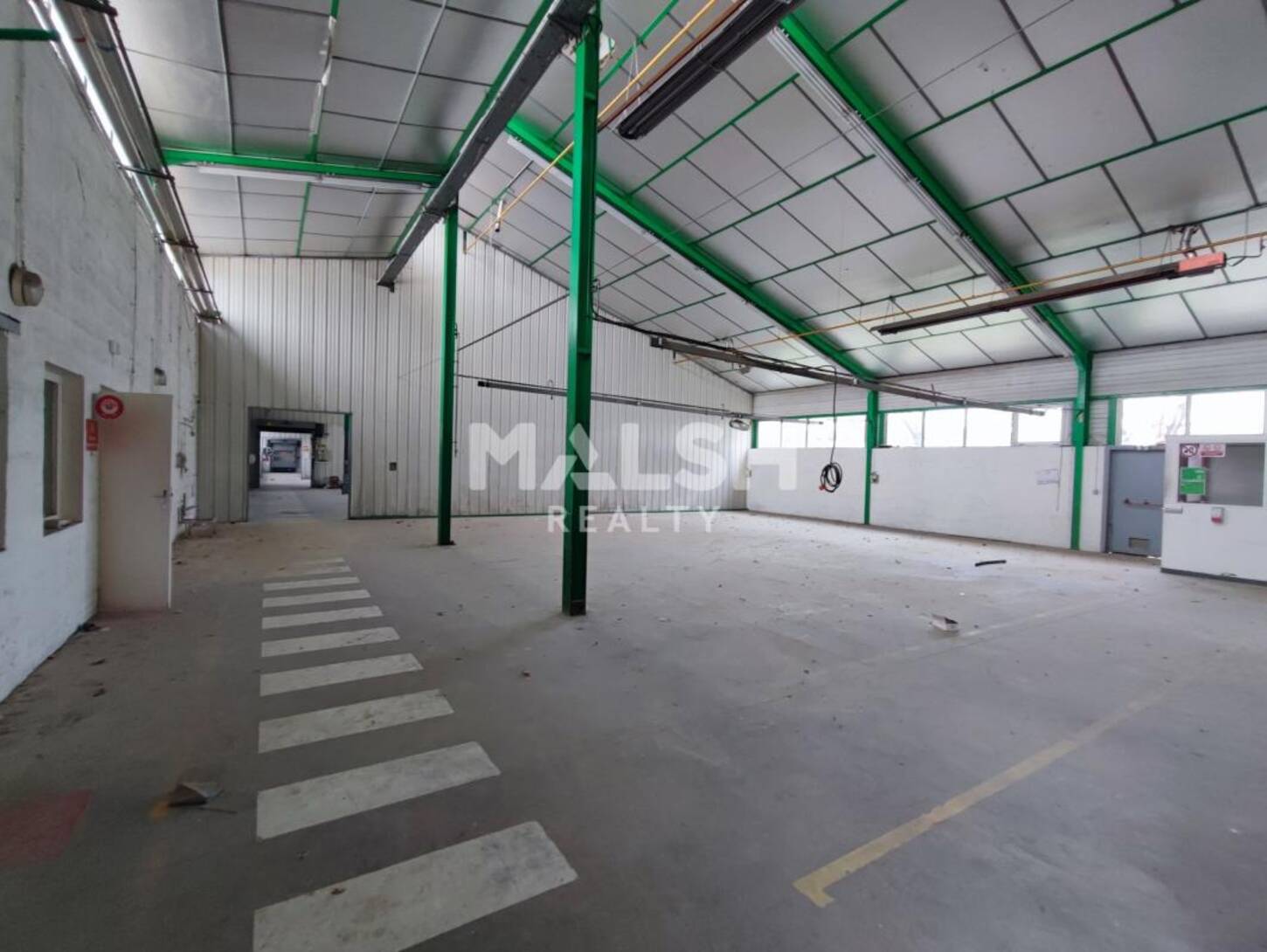 MALSH Realty & Property - Local d'activités - Extérieurs OUEST (Tarare / Arbresle) - Mornant - 2