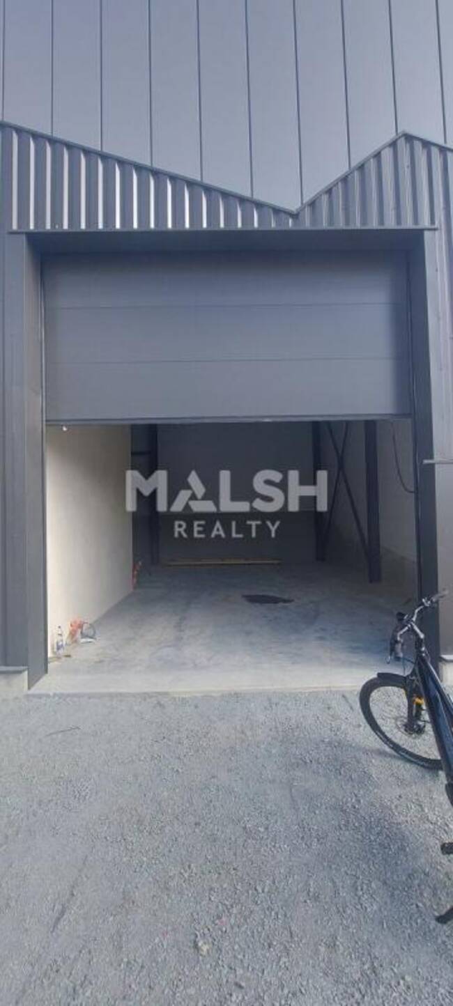 MALSH Realty & Property - Local d'activités - Extérieurs NORD (Villefranche / Belleville) - Saint-Étienne-la-Varenne - 1