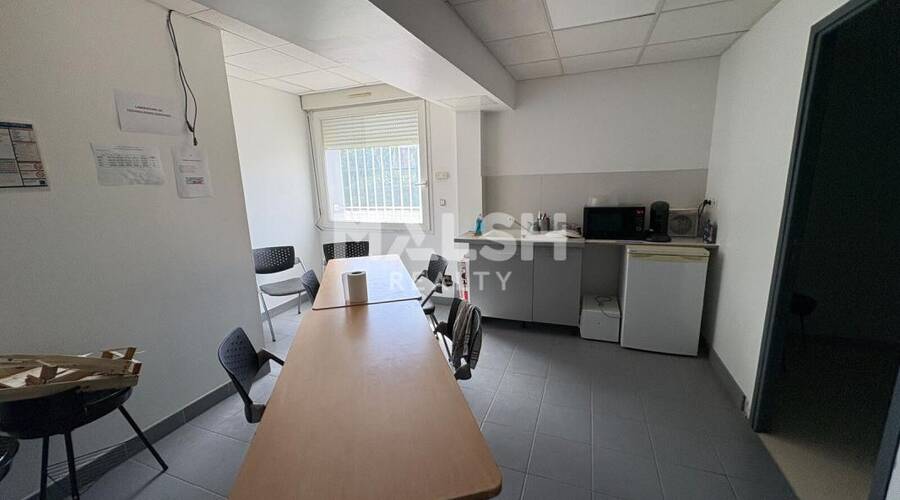 MALSH Realty & Property - Local d'activités - Carré de Soie / Grandclément / Bel Air - Villeurbanne - 7