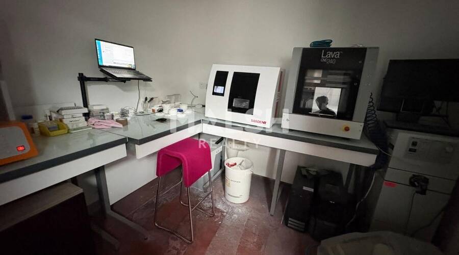 MALSH Realty & Property - Local d'activités - Carré de Soie / Grandclément / Bel Air - Villeurbanne - 9