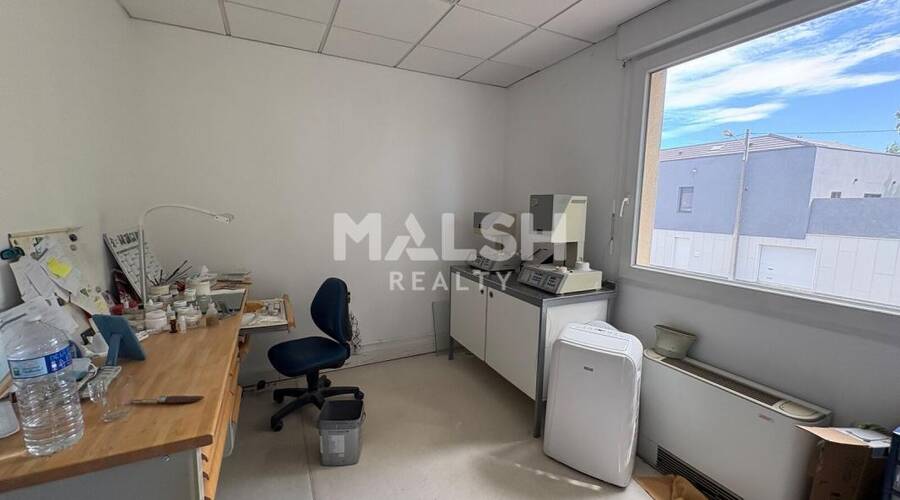 MALSH Realty & Property - Local d'activités - Carré de Soie / Grandclément / Bel Air - Villeurbanne - 17