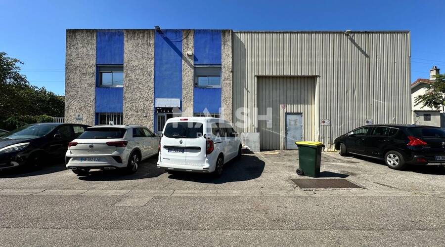 MALSH Realty & Property - Local d'activités - Carré de Soie / Grandclément / Bel Air - Vaulx-en-Velin - 1