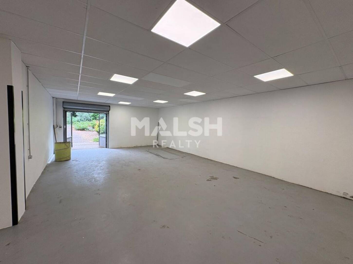 MALSH Realty & Property - Local d'activités - Extérieurs NORD (Villefranche / Belleville) - Alix - 2