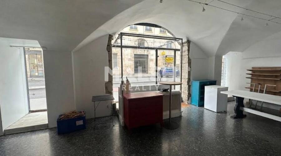 MALSH Realty & Property - Local commercial - Lyon 2° / Presqu'île - Lyon 2 - 2