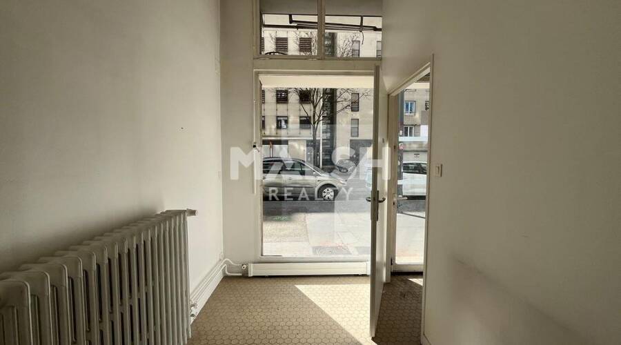 MALSH Realty & Property - Local commercial - Carré de Soie / Grandclément / Bel Air - Villeurbanne - 4