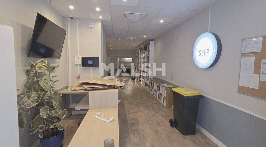 MALSH Realty & Property - Local commercial - Lyon 2° / Confluence - Lyon 2 - 3