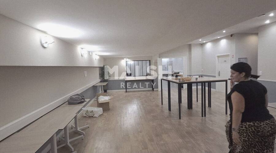 MALSH Realty & Property - Local commercial - Lyon 2° / Confluence - Lyon 2 - 4