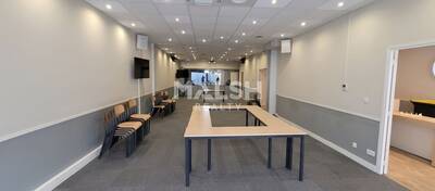 MALSH Realty & Property - Local commercial - Lyon 2° / Confluence - Lyon 2 - 4