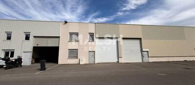 MALSH Realty & Property - Local d'activités - Carré de Soie / Grandclément / Bel Air - Villeurbanne - 1