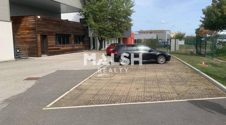 MALSH Realty & Property - Bureau - Lyon Nord Est (Rhône Amont) - Meyzieu - 13
