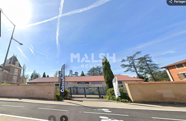 MALSH Realty & Property - Local commercial - Lyon Nord Ouest (Techlid / Monts d'Or) - Charbonnières-les-Bains - 1