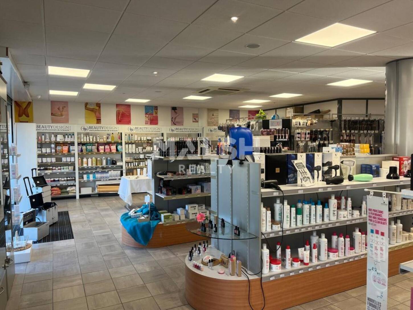 MALSH Realty & Property - Local commercial - Extérieurs NORD (Villefranche / Belleville) - Limas - 2
