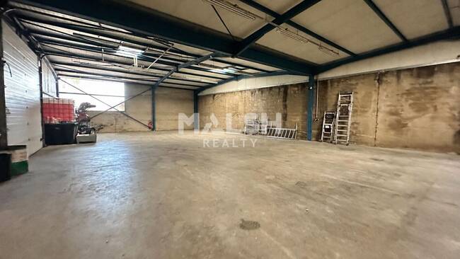 MALSH Realty & Property - Local d'activités - Extérieurs NORD (Villefranche / Belleville) - Amberieux D'azergues - 1