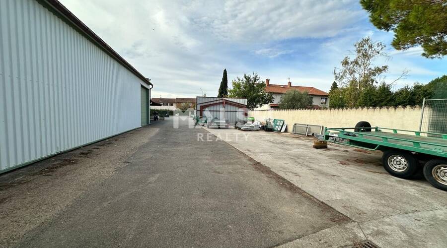 MALSH Realty & Property - Local d'activités - Extérieurs NORD (Villefranche / Belleville) - Amberieux D'azergues - 17
