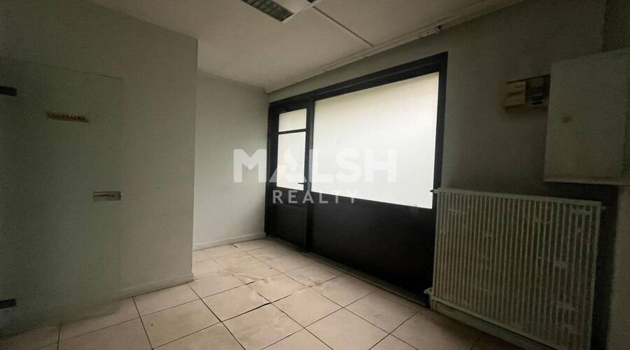 MALSH Realty & Property - Local commercial - Extérieurs NORD (Villefranche / Belleville) - Limas - 3