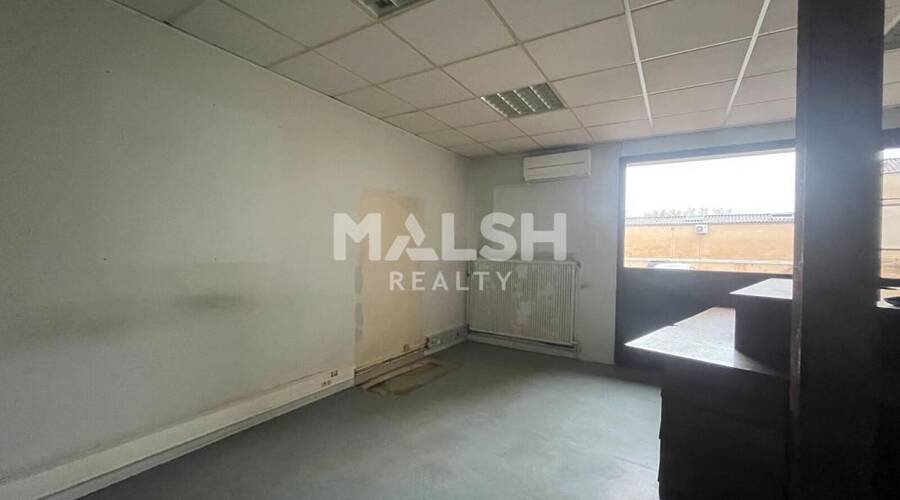 MALSH Realty & Property - Local commercial - Extérieurs NORD (Villefranche / Belleville) - Limas - 4