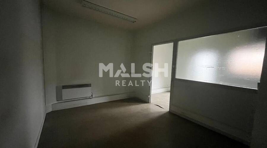 MALSH Realty & Property - Local commercial - Extérieurs NORD (Villefranche / Belleville) - Limas - 5