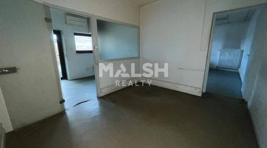 MALSH Realty & Property - Local commercial - Extérieurs NORD (Villefranche / Belleville) - Limas - 6