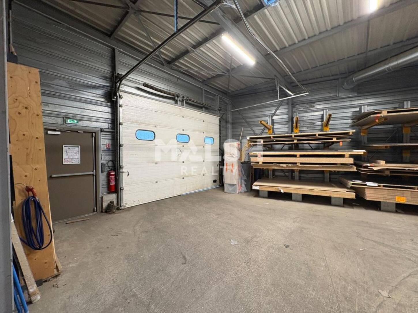 MALSH Realty & Property - Local d'activités - Extérieurs OUEST (Tarare / Arbresle) - Saint-Clément-sur-Valsonne - 2